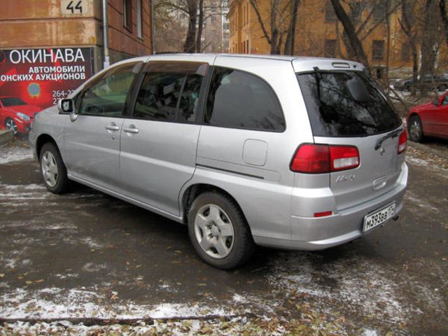 2001 Nissan Liberty