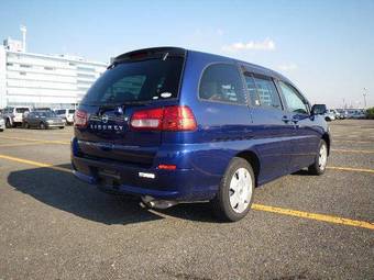 2001 Nissan Liberty Pictures