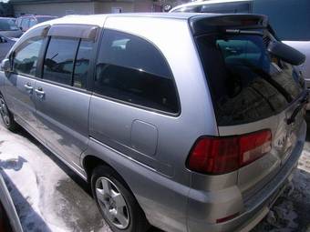 2001 Nissan Liberty Photos