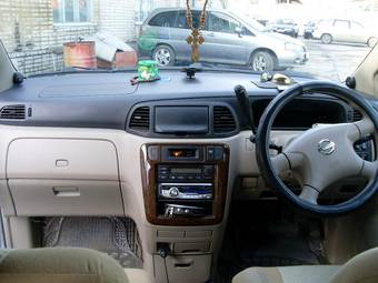 2001 Nissan Liberty Pics