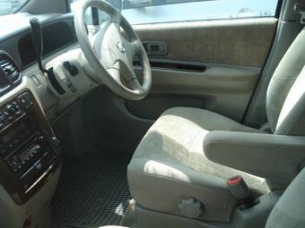 2001 Nissan Liberty Pics