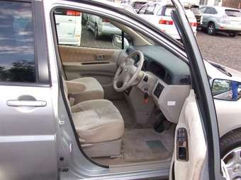 2002 Nissan Liberty Images