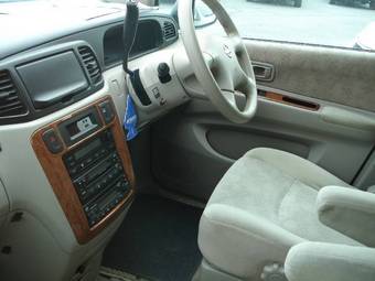 2002 Nissan Liberty Pictures