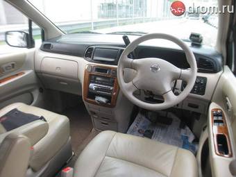 2002 Nissan Liberty Pictures