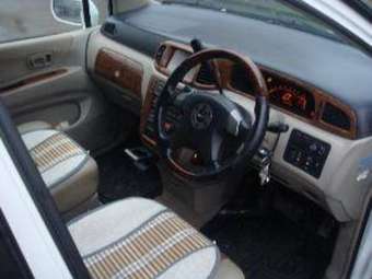 2003 Nissan Liberty Pictures