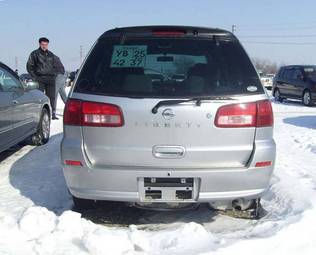 2003 Nissan Liberty Photos