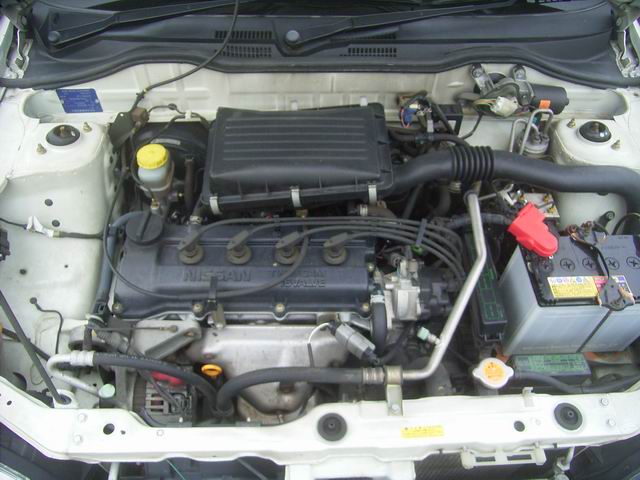 2000 Nissan March Images