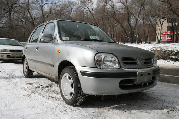 Nissan march 2000