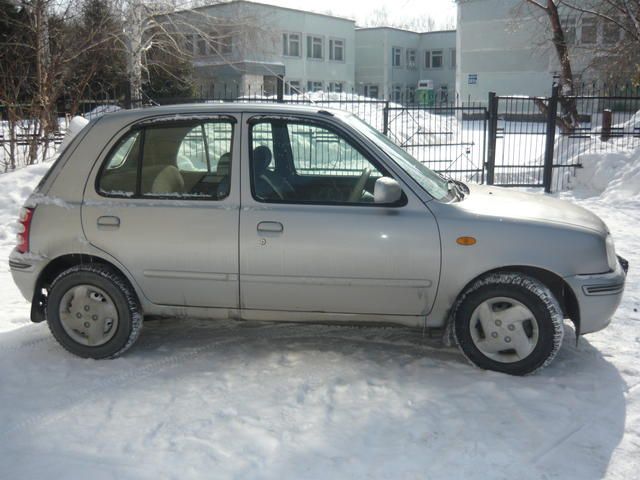 2001 Nissan March