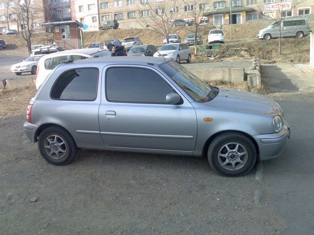 2001 Nissan March