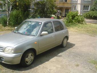 2001 Nissan March Pictures