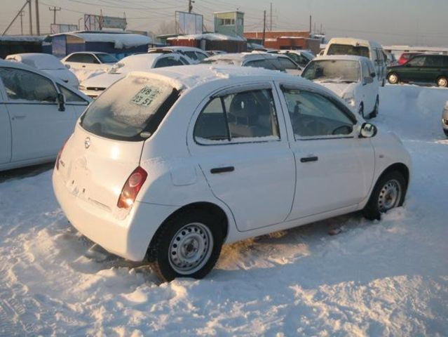 2003 Nissan March