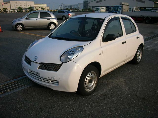 2003 Nissan March