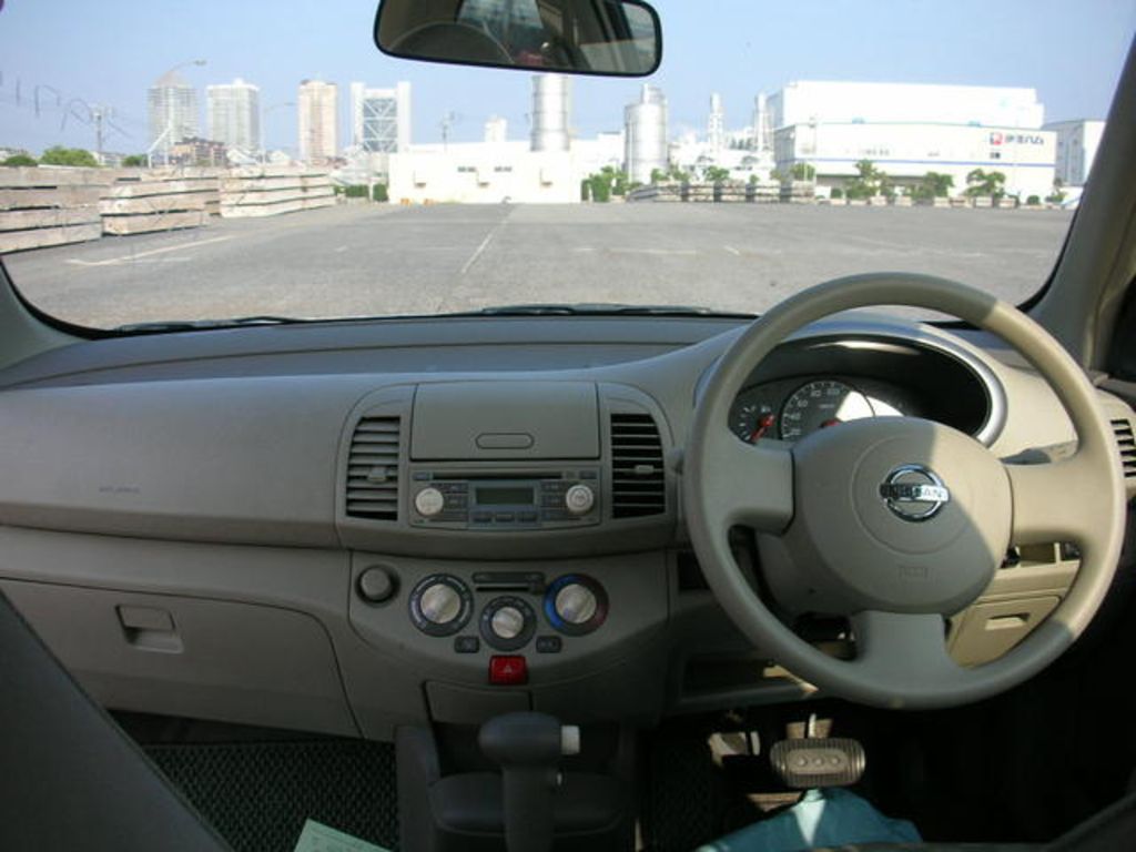 2003 Nissan March