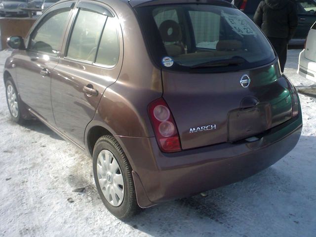 2004 Nissan March
