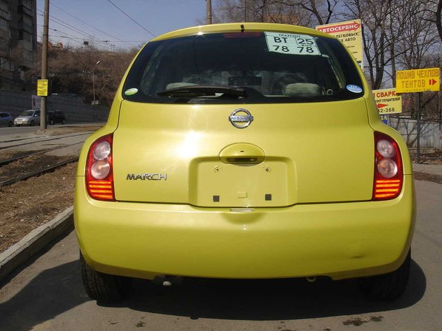 2004 Nissan March