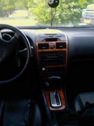 2002 Nissan Maxima Photos