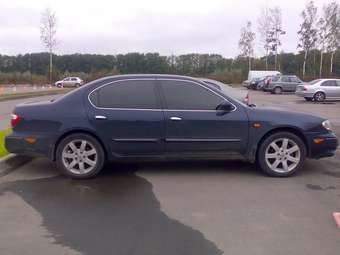 2004 Nissan Maxima Pictures