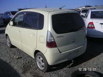 2002 Nissan Moco Pictures