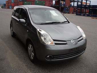 2005 Nissan Note Pictures
