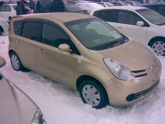 2005 Nissan Note Pictures