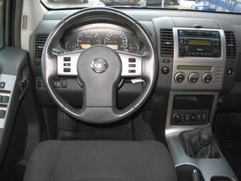 2006 Nissan Pathfinder Photos
