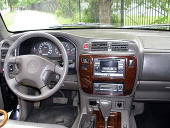 1998 Nissan Patrol Pictures