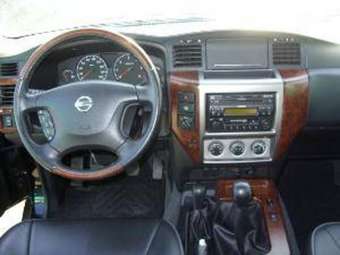 2005 Nissan Patrol Photos