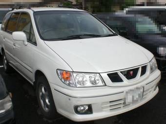 2000 Nissan Presage Photos