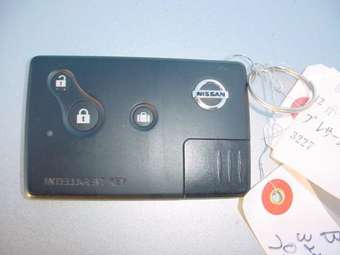2004 Nissan Presage Images