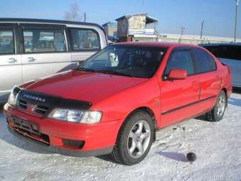 1997 Nissan Primera Photos