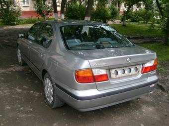 2000 Nissan Primera Photos