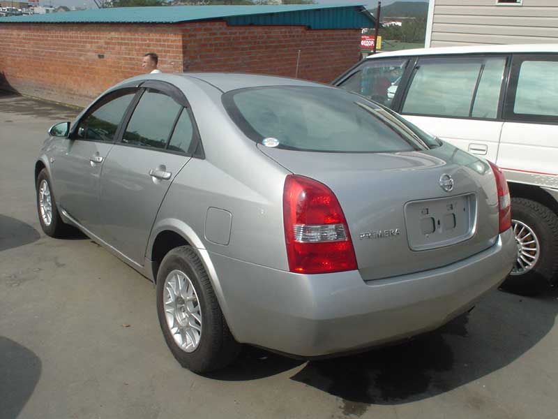 2001 Nissan Primera Pictures