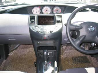 2001 Nissan Primera Pictures