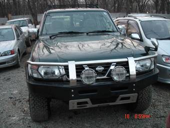 2000 Nissan Safari Photos