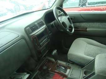 2002 Nissan Safari Images