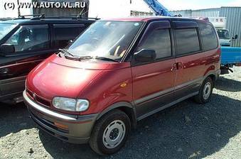 Nissan serena 1992