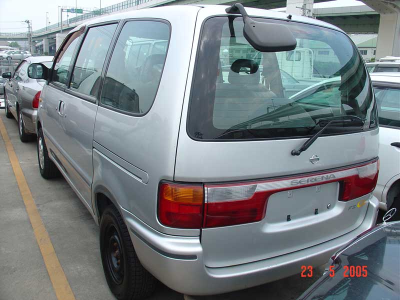 1998 Nissan Serena Pictures