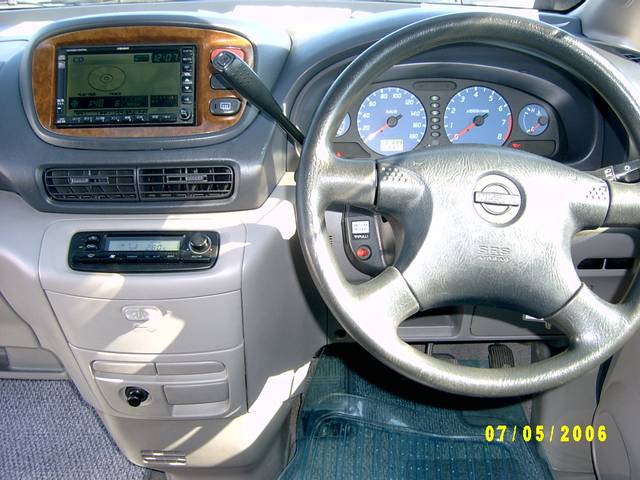 2001 Nissan Serena