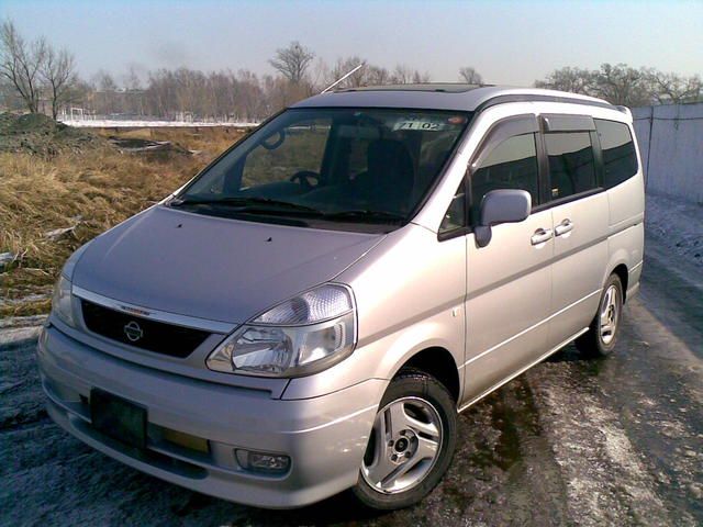 2001 Nissan Serena