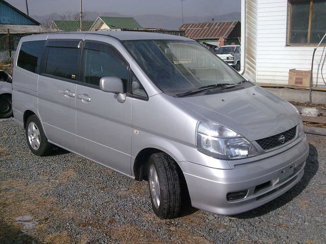 2001 Nissan Serena