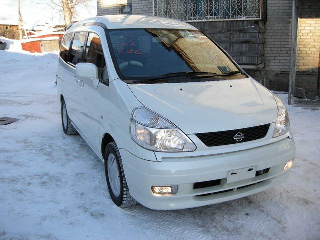 2001 Nissan Serena