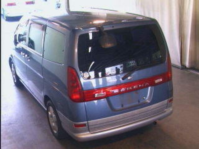 2001 Nissan Serena