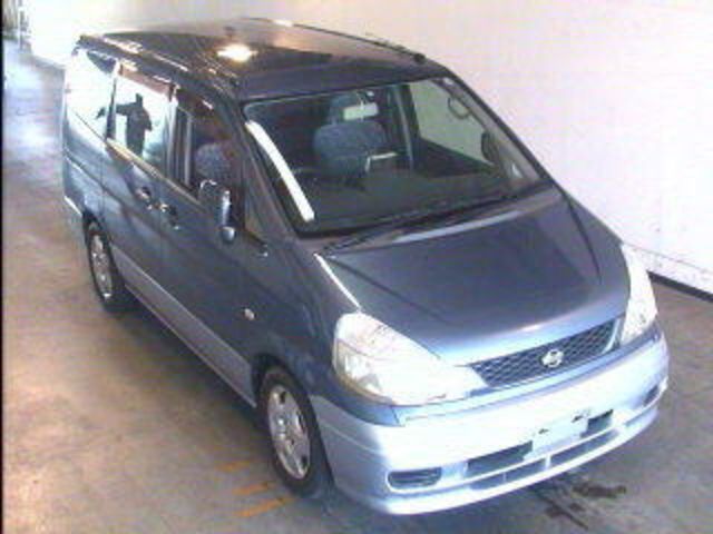 2001 Nissan Serena