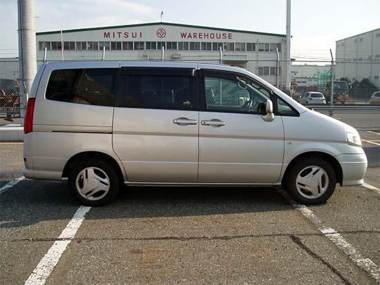 2001 Nissan Serena Pictures