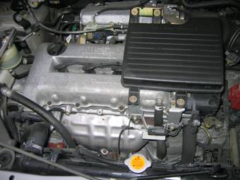 2001 Nissan Serena Photos