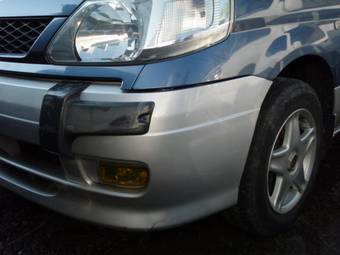 2001 Nissan Serena Images