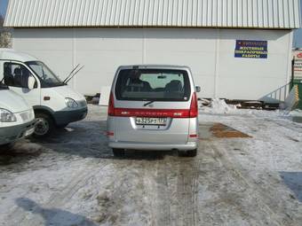 2001 Nissan Serena Pictures