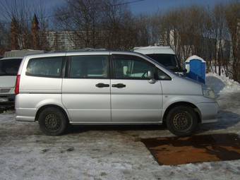 2001 Nissan Serena Photos