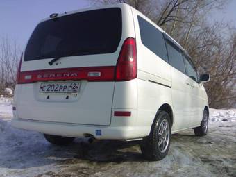 2001 Nissan Serena Photos